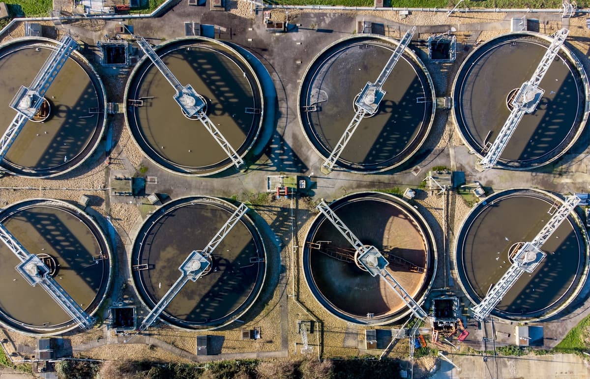 Why Water Tank Cleaning Is Essential in Bangladesh